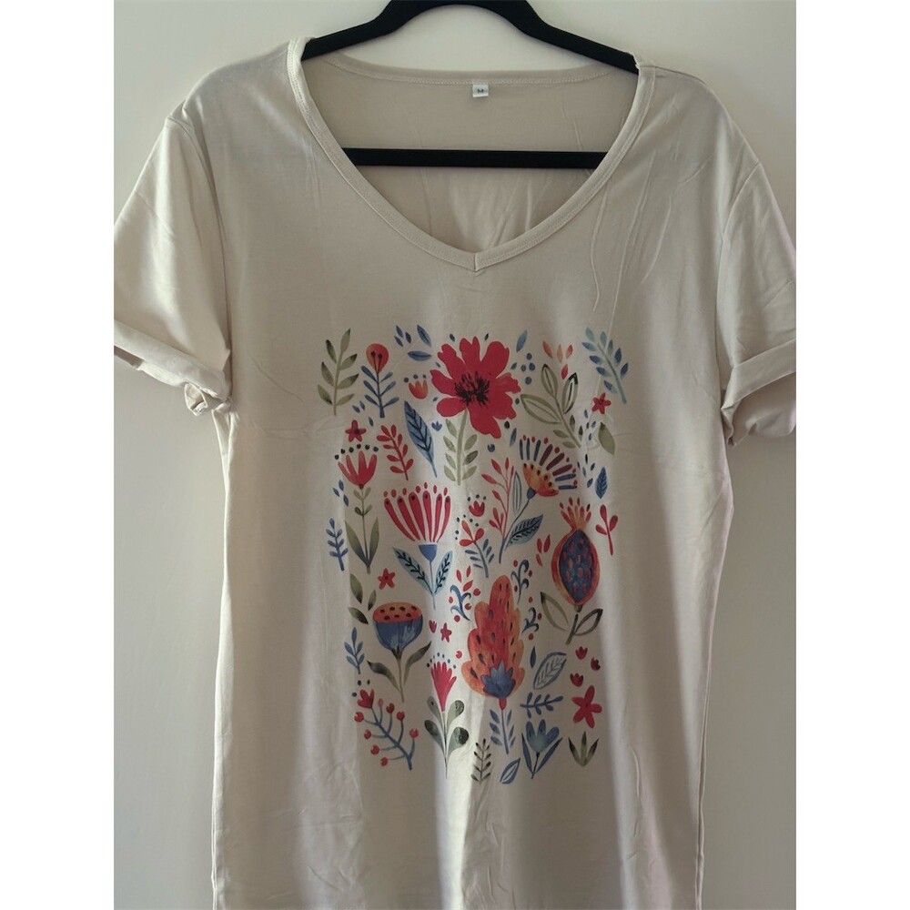 Johnny Was T-Shirt Womens Size M Beige Boho Wildflowers Floral V-Neck